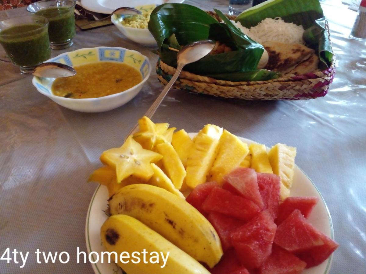 4Ty Two Homestay Galle Bagian luar foto