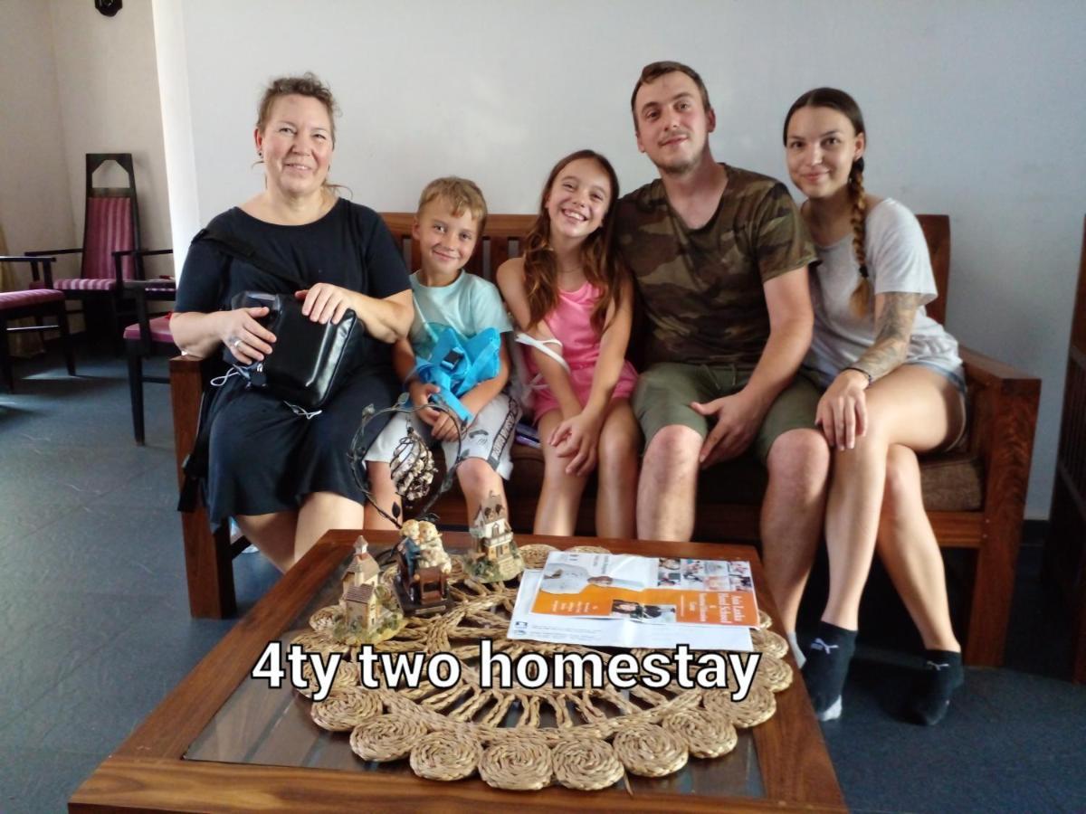 4Ty Two Homestay Galle Bagian luar foto