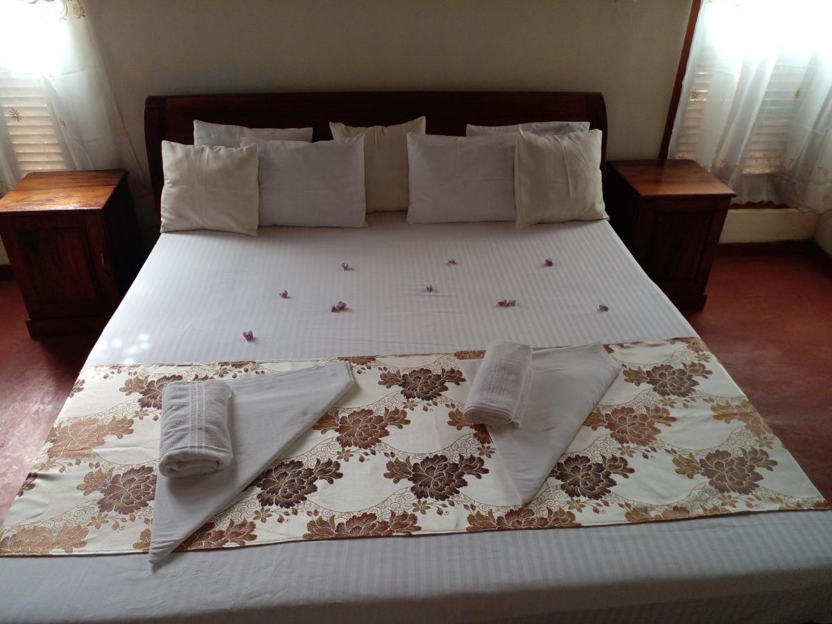 4Ty Two Homestay Galle Bagian luar foto