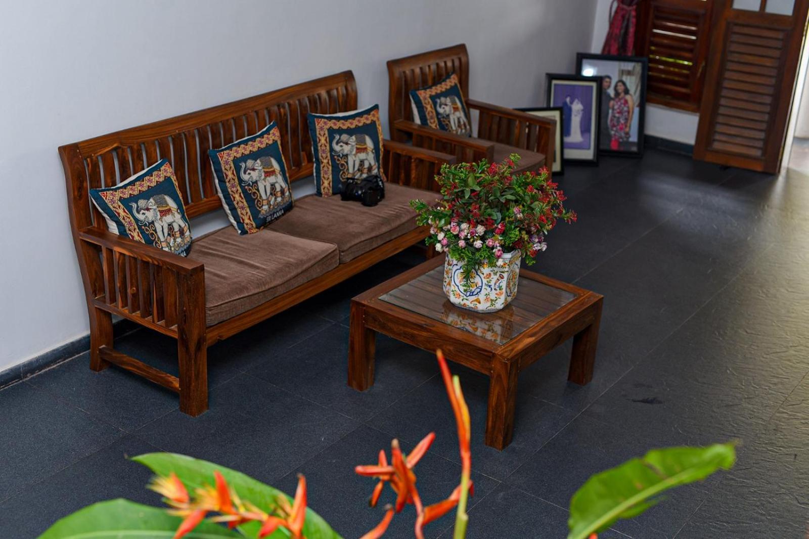 4Ty Two Homestay Galle Bagian luar foto