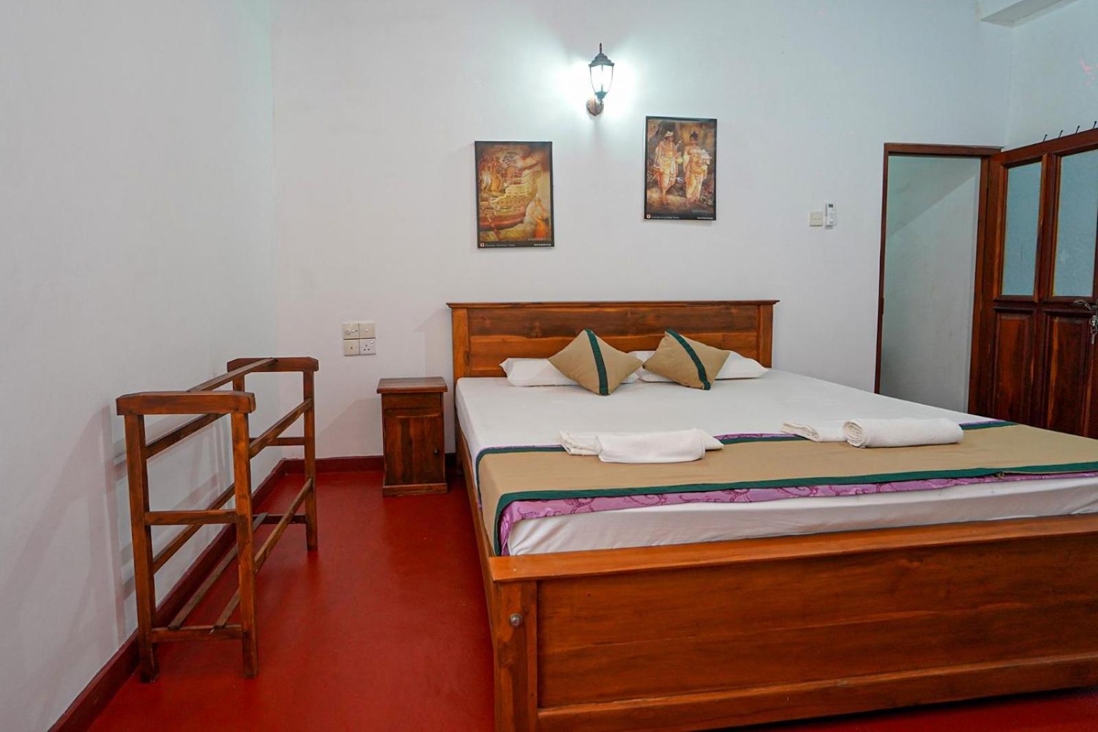 4Ty Two Homestay Galle Bagian luar foto