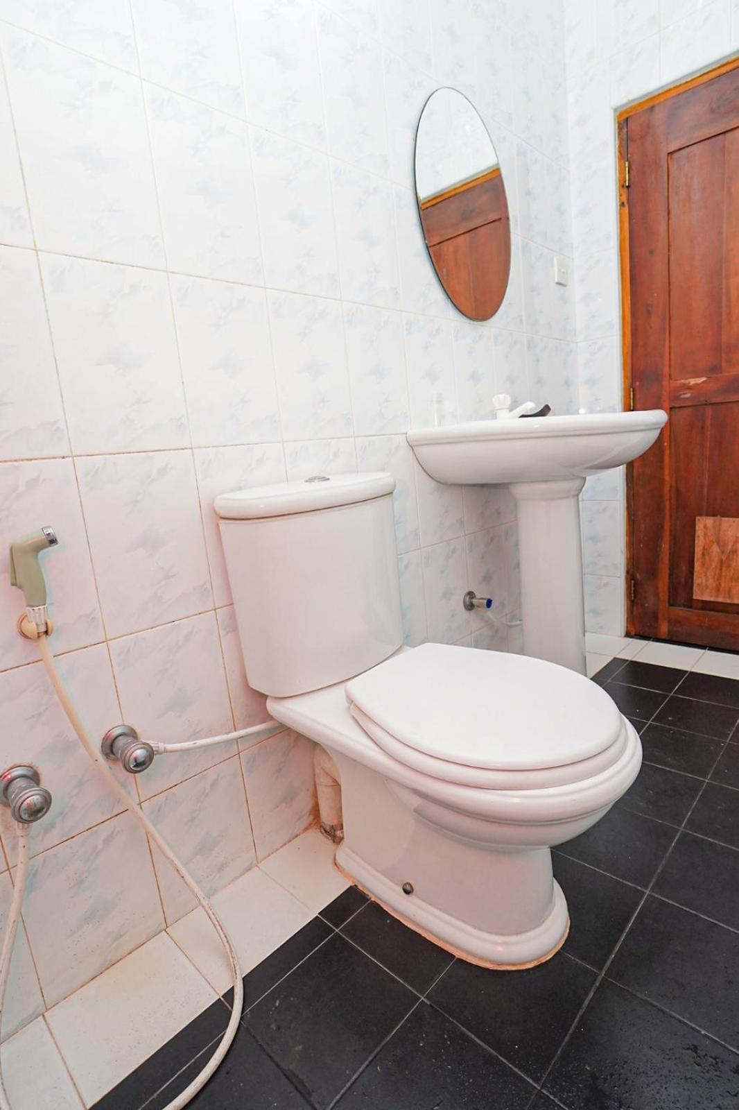 4Ty Two Homestay Galle Bagian luar foto