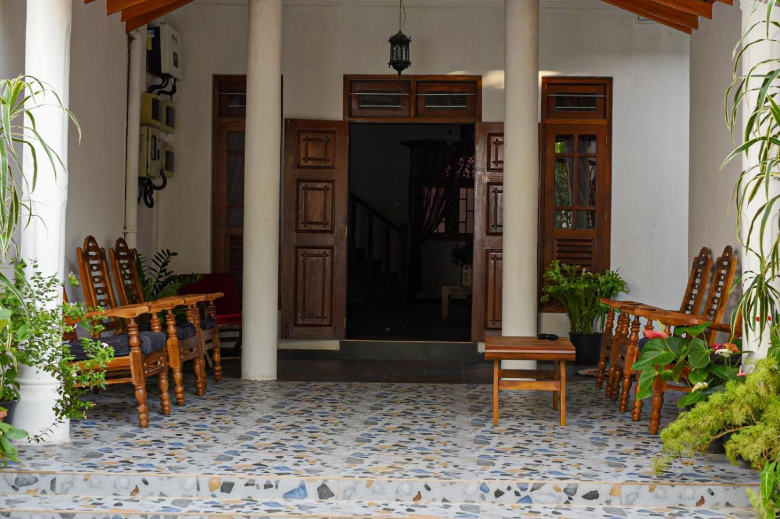 4Ty Two Homestay Galle Bagian luar foto