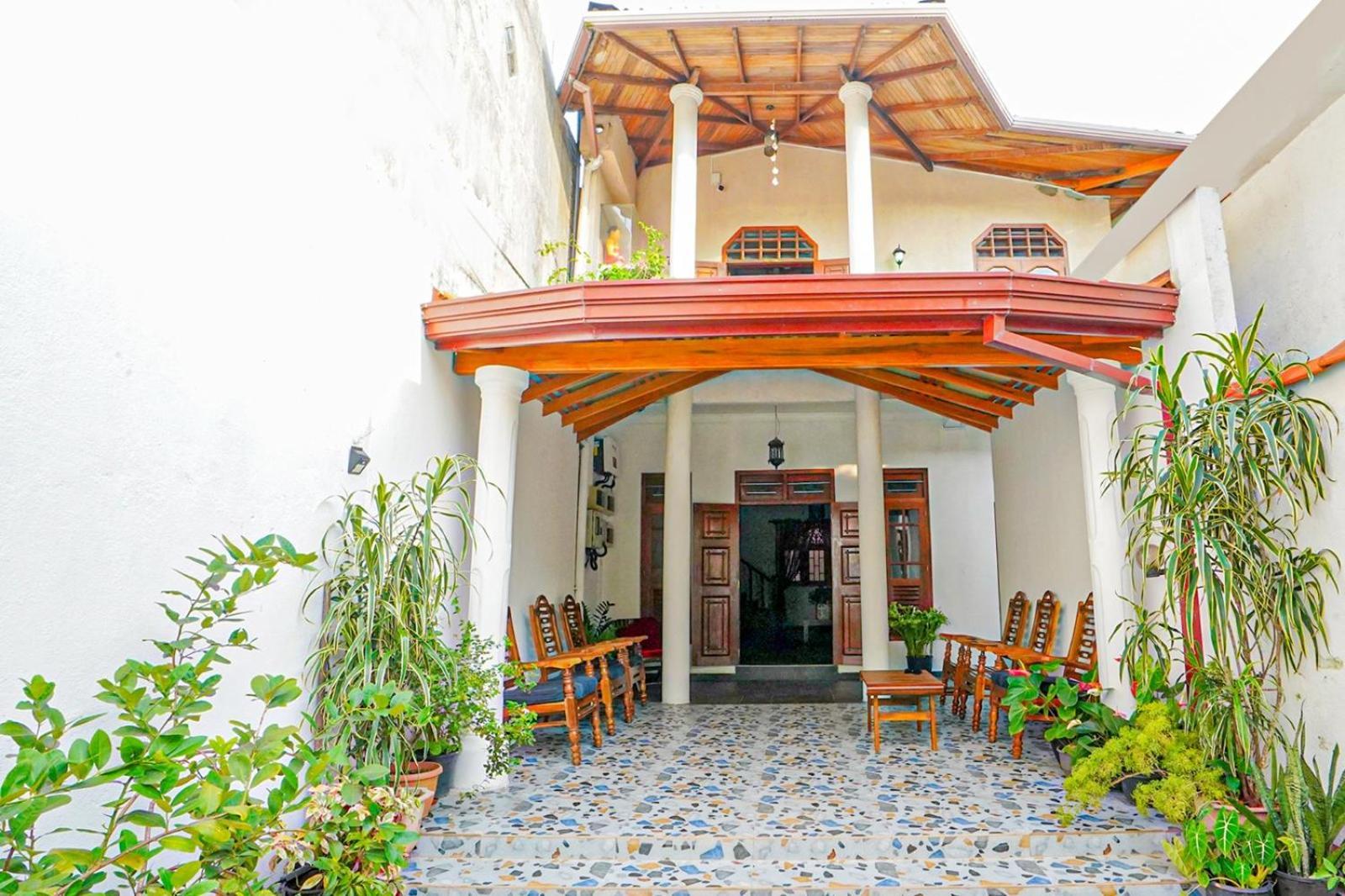 4Ty Two Homestay Galle Bagian luar foto