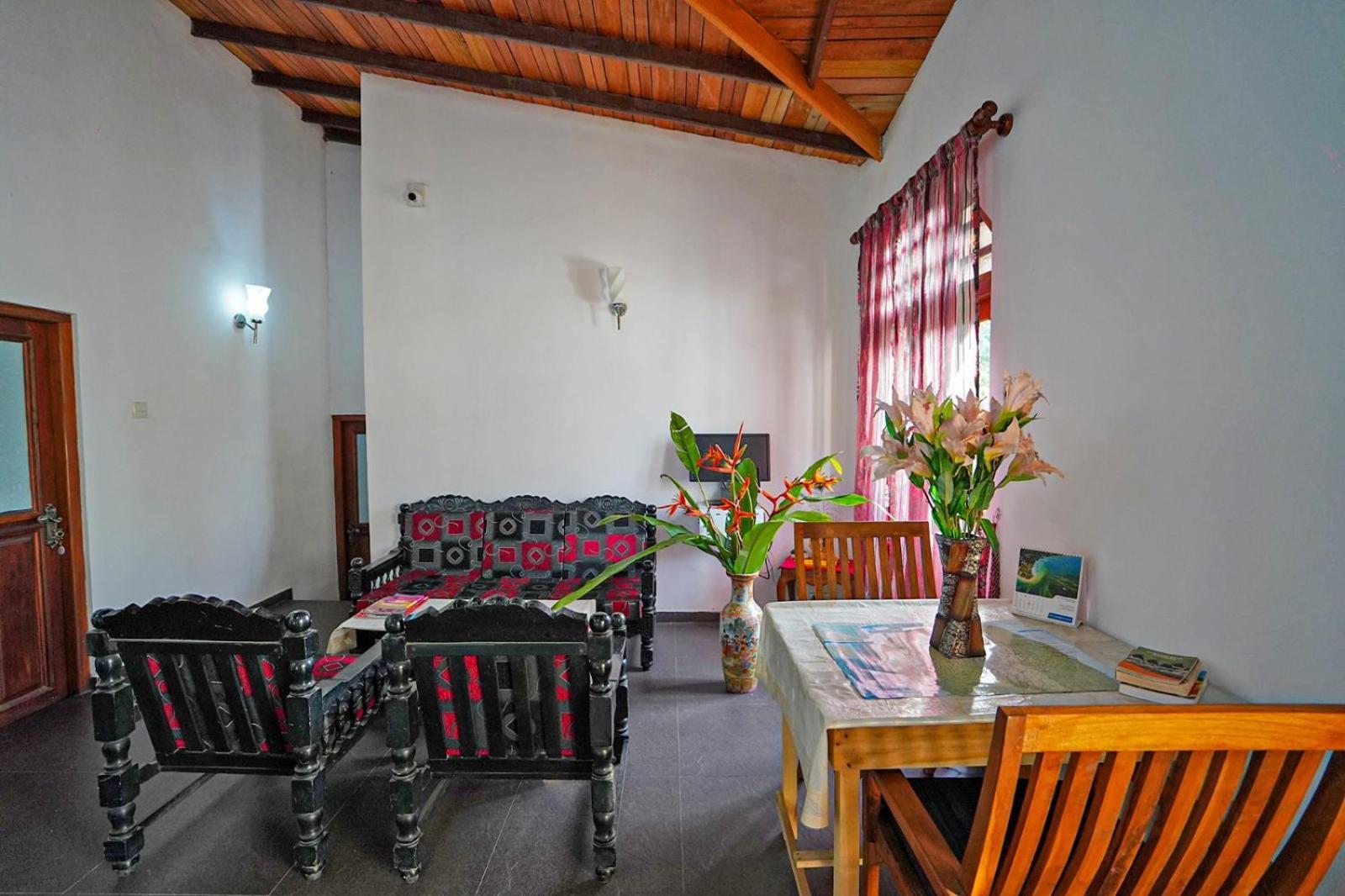 4Ty Two Homestay Galle Bagian luar foto