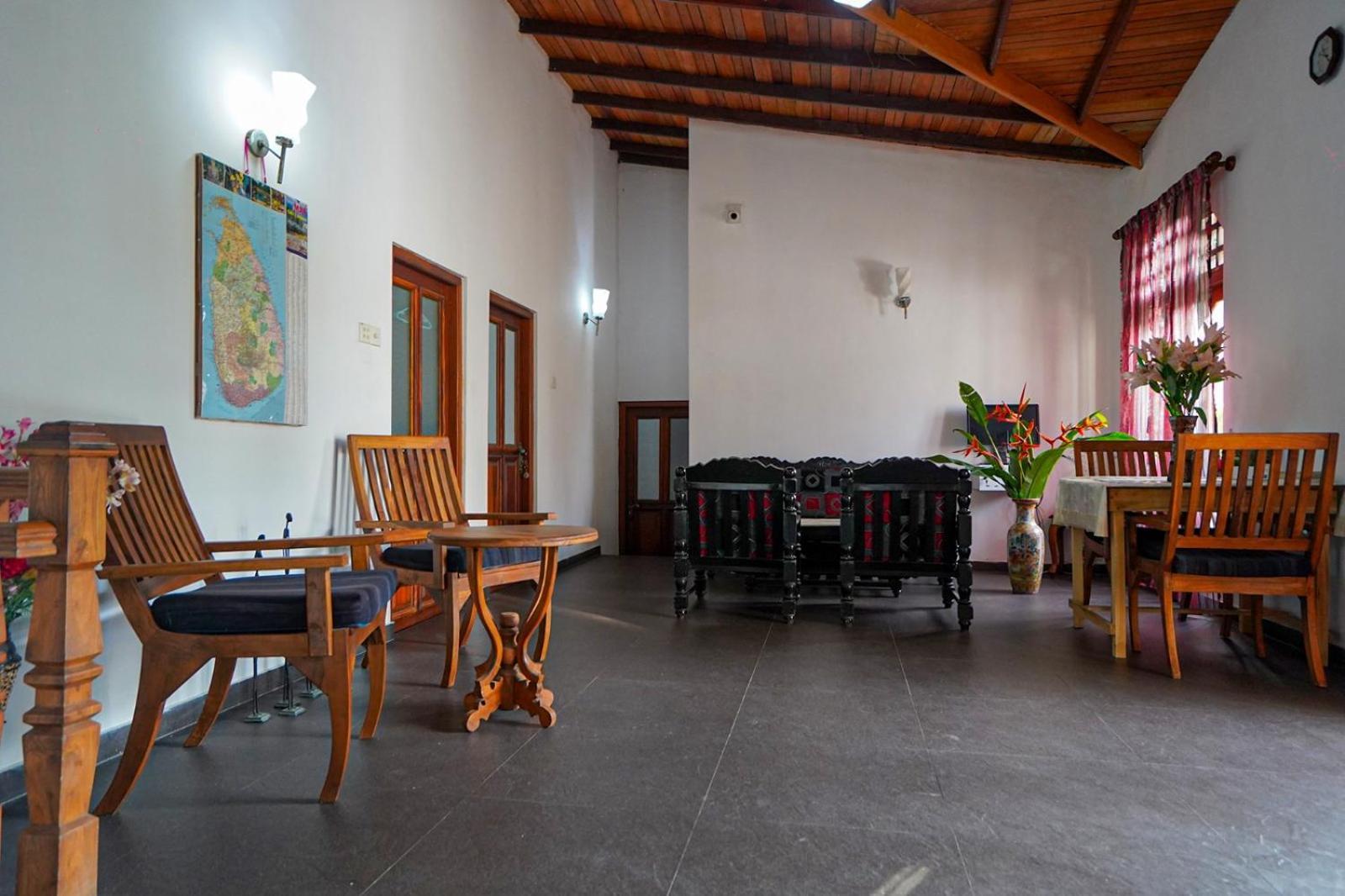 4Ty Two Homestay Galle Bagian luar foto