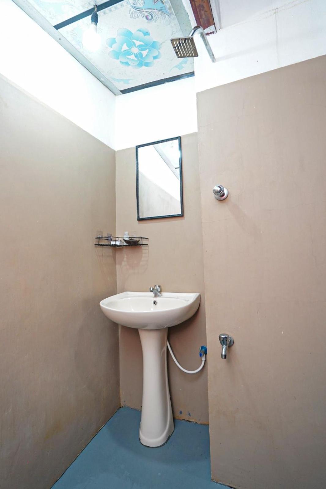 4Ty Two Homestay Galle Bagian luar foto