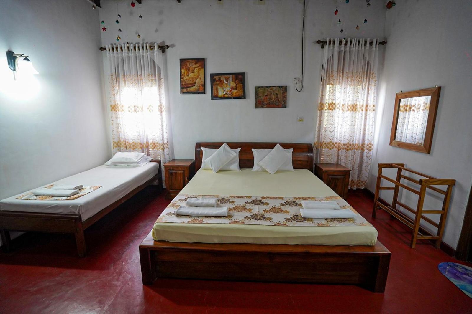 4Ty Two Homestay Galle Bagian luar foto