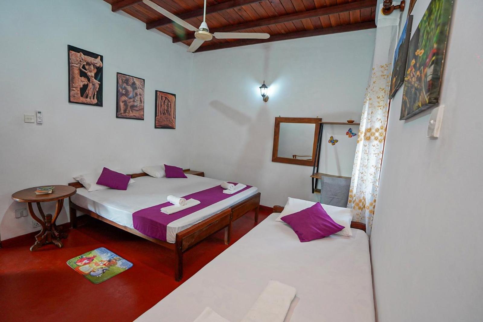 4Ty Two Homestay Galle Bagian luar foto