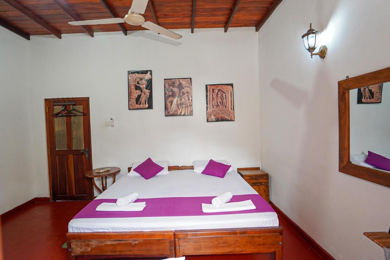 4Ty Two Homestay Galle Bagian luar foto