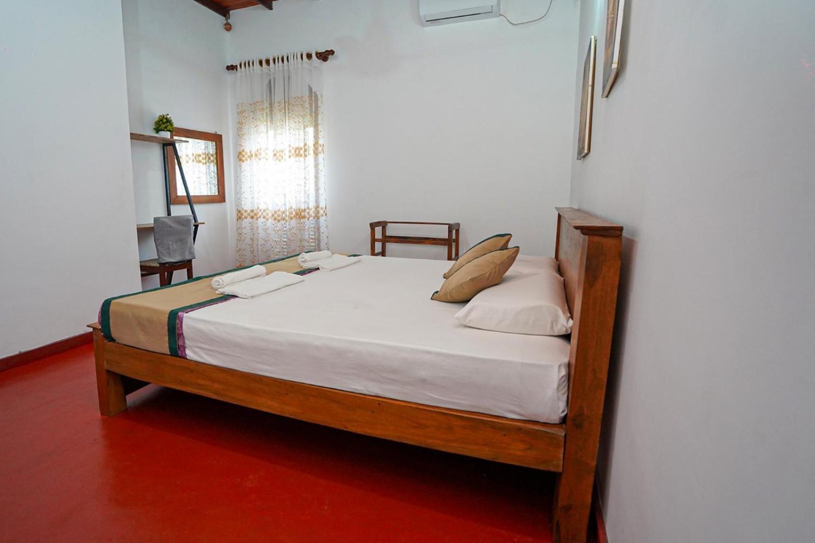 4Ty Two Homestay Galle Bagian luar foto