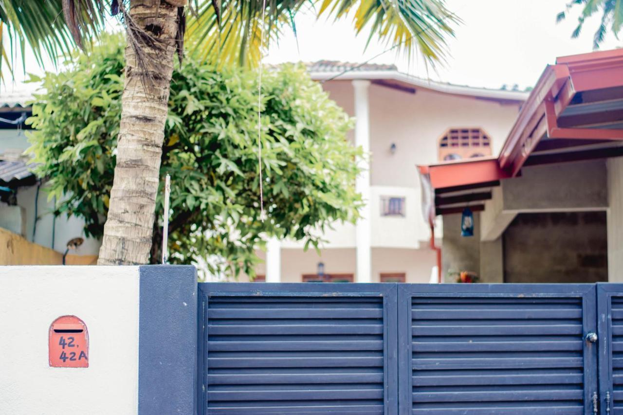 4Ty Two Homestay Galle Bagian luar foto