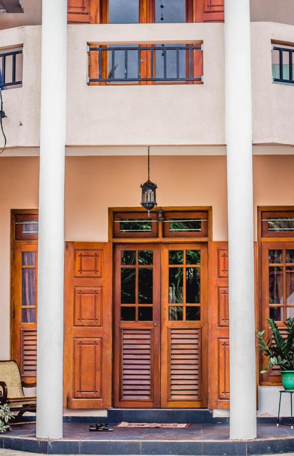 4Ty Two Homestay Galle Bagian luar foto